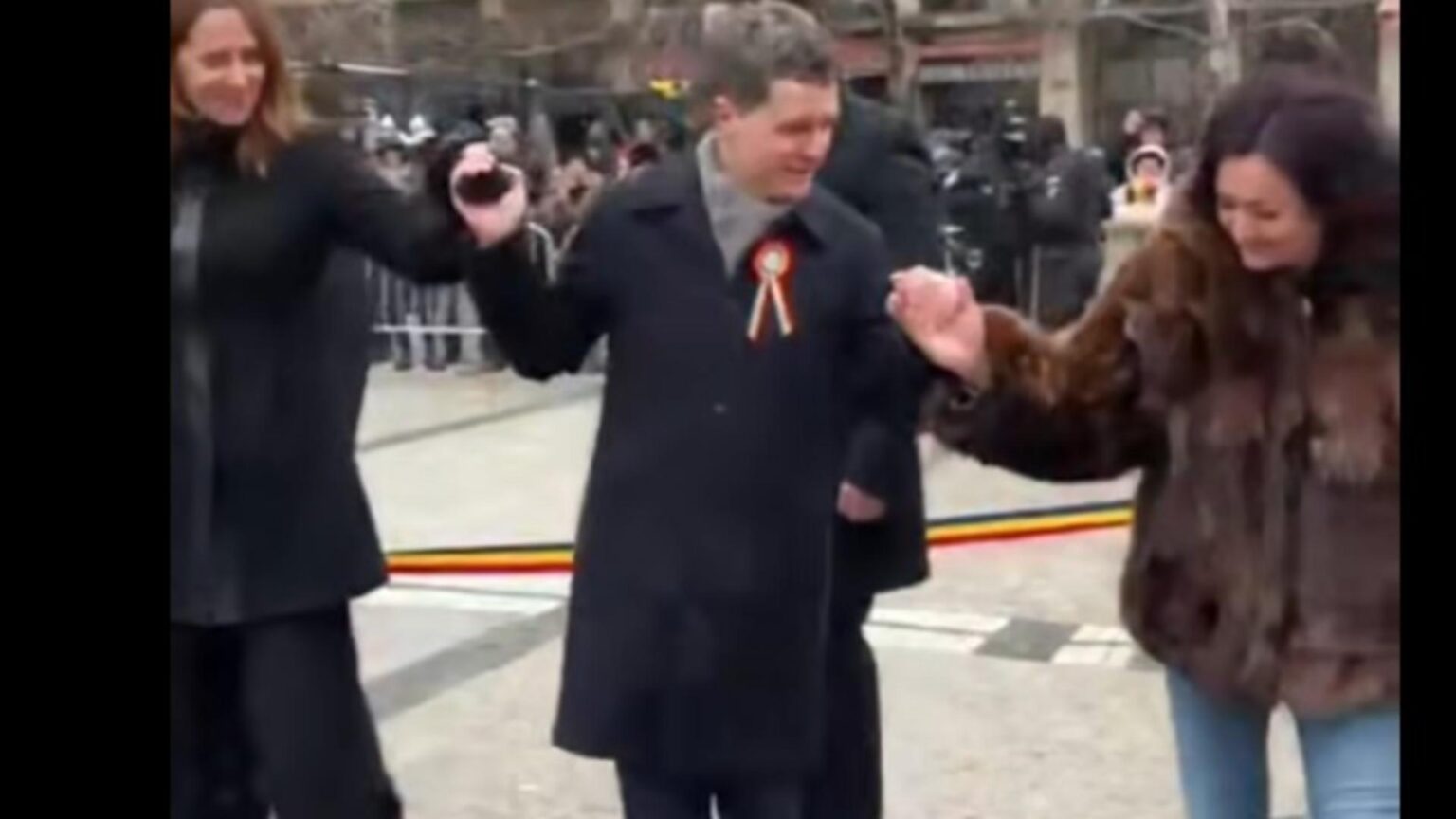 sondaj jumatate dintre romani spun ca sunt nnemultumiti de activitatea presedintelui nicusor dan 69761fc5a7b71