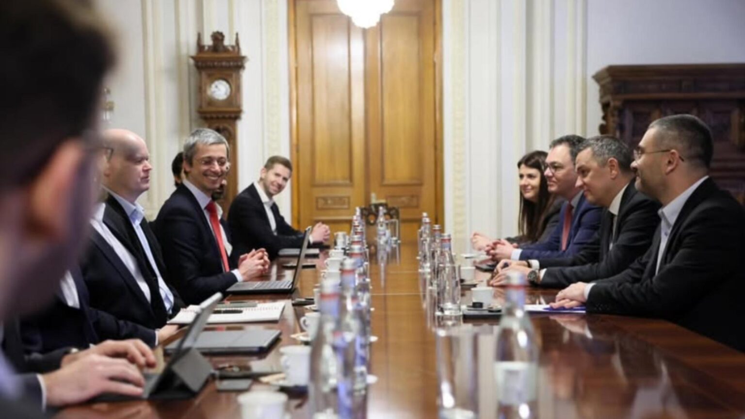 sorin grindeanu dupa discutiile cu delegatia bancii americane jp morgan stimularea economiei este esentiala 697738c1c1bc2