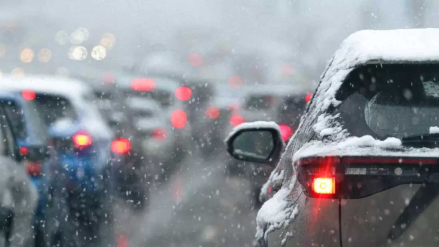 trafic infernal pe dn1 la intrarea in bucuresti cozile se intind pe cativa kilometri 696dd061ab4fa