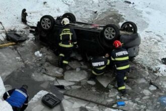 tragedie la vatra dornei un copil a murit iar mama si doi dintre frati lupta pentru viata in urma cumplitului accident 695e85245b7a9