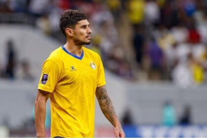 video coman fiert in mijlocul arabilor cum a fost filmat dupa pierderea supercupei cu al gharafa 6979f406ec5c4