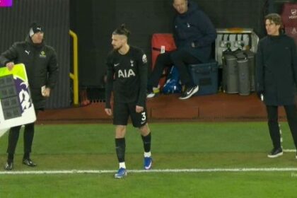 video exclusiv burnley tottenham 2 2 pe voyo radu dragusin a intrat pe final 6975344c80704