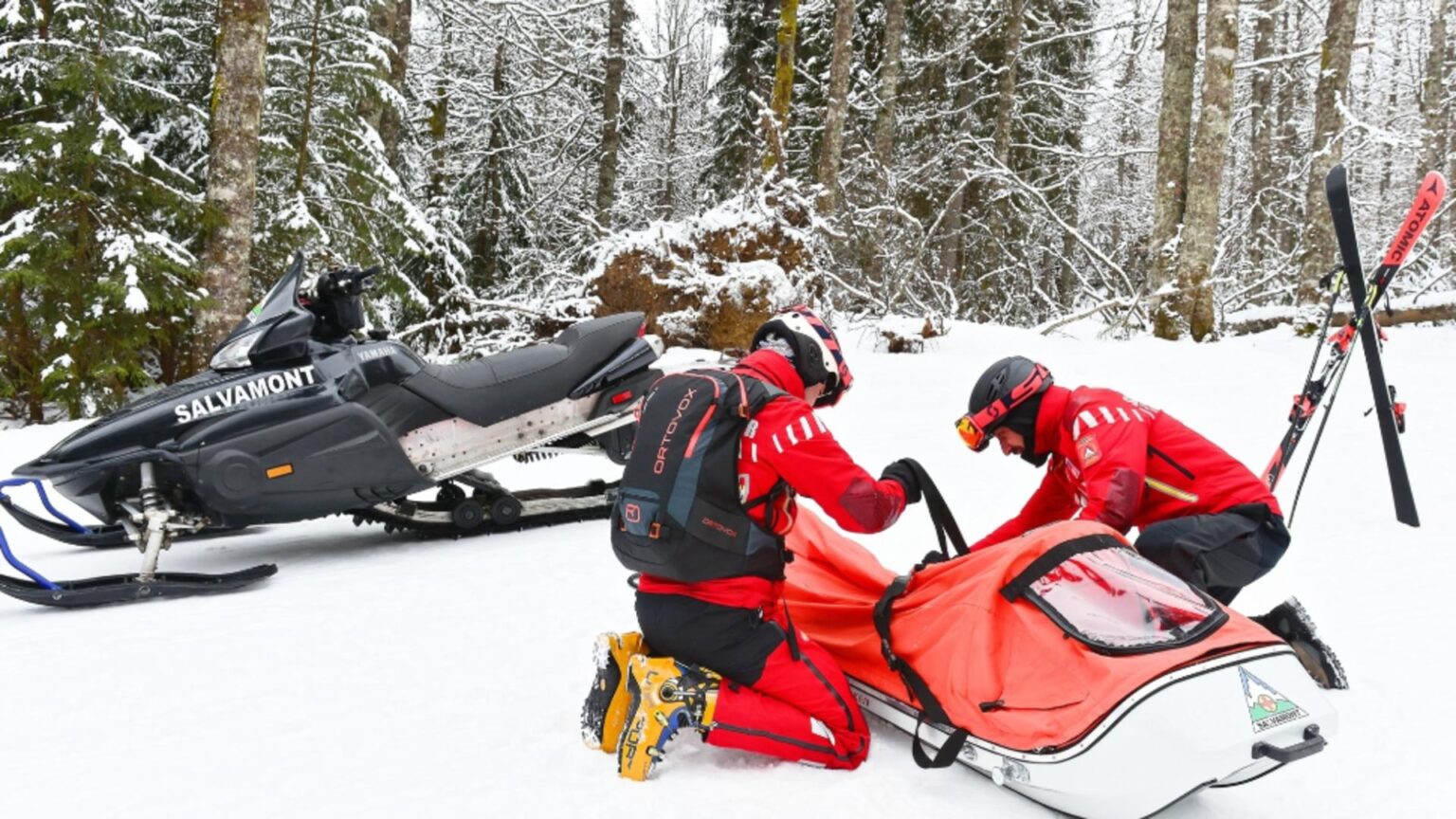 zi de foc pentru salvamontisti peste 100 de persoane salvate de pe munte in ultimele 24 de ore 69771bd664bbb