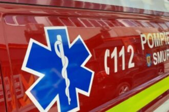 incident in alba iulia un copil de 9 ani a cazut de la etajul 2 al blocului in care locuieste 698387d112fb6